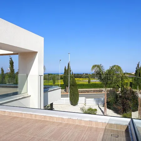 Camellia - 3bed Large Pool Πρωταράς