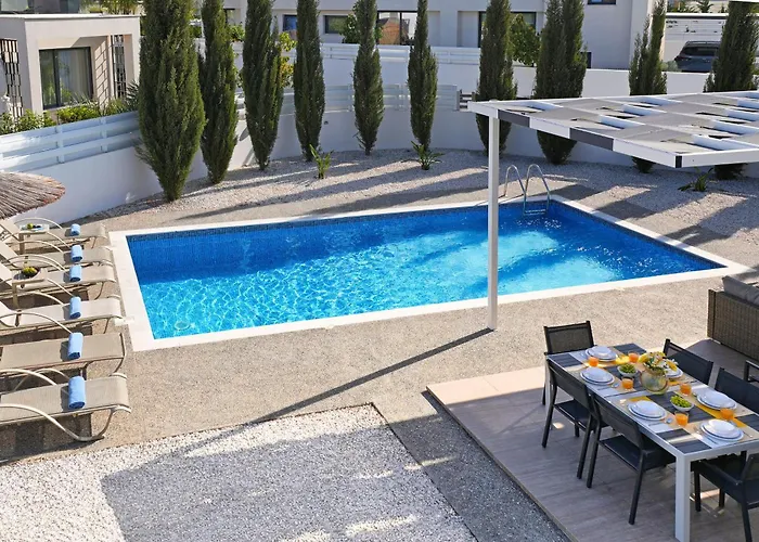 Vilă Camellia - 3bed Large Pool